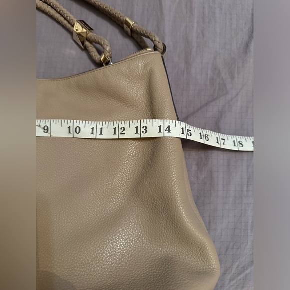 Michael Kors Lexington Medium Pebbled Leather Shoulder Bag in light gray - Picture 3 of 11